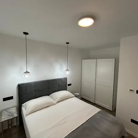 Apartment Lux *