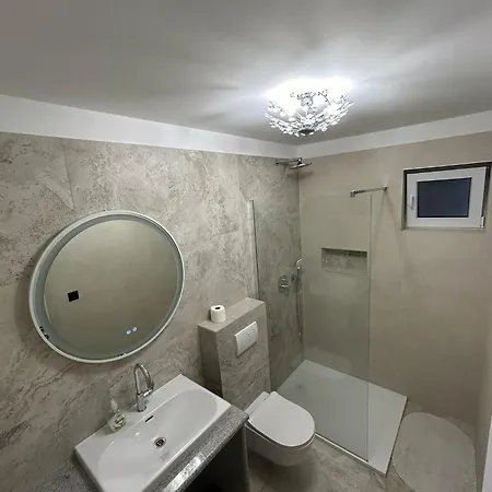 Lux Apartamento