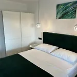 Apartment Lux *